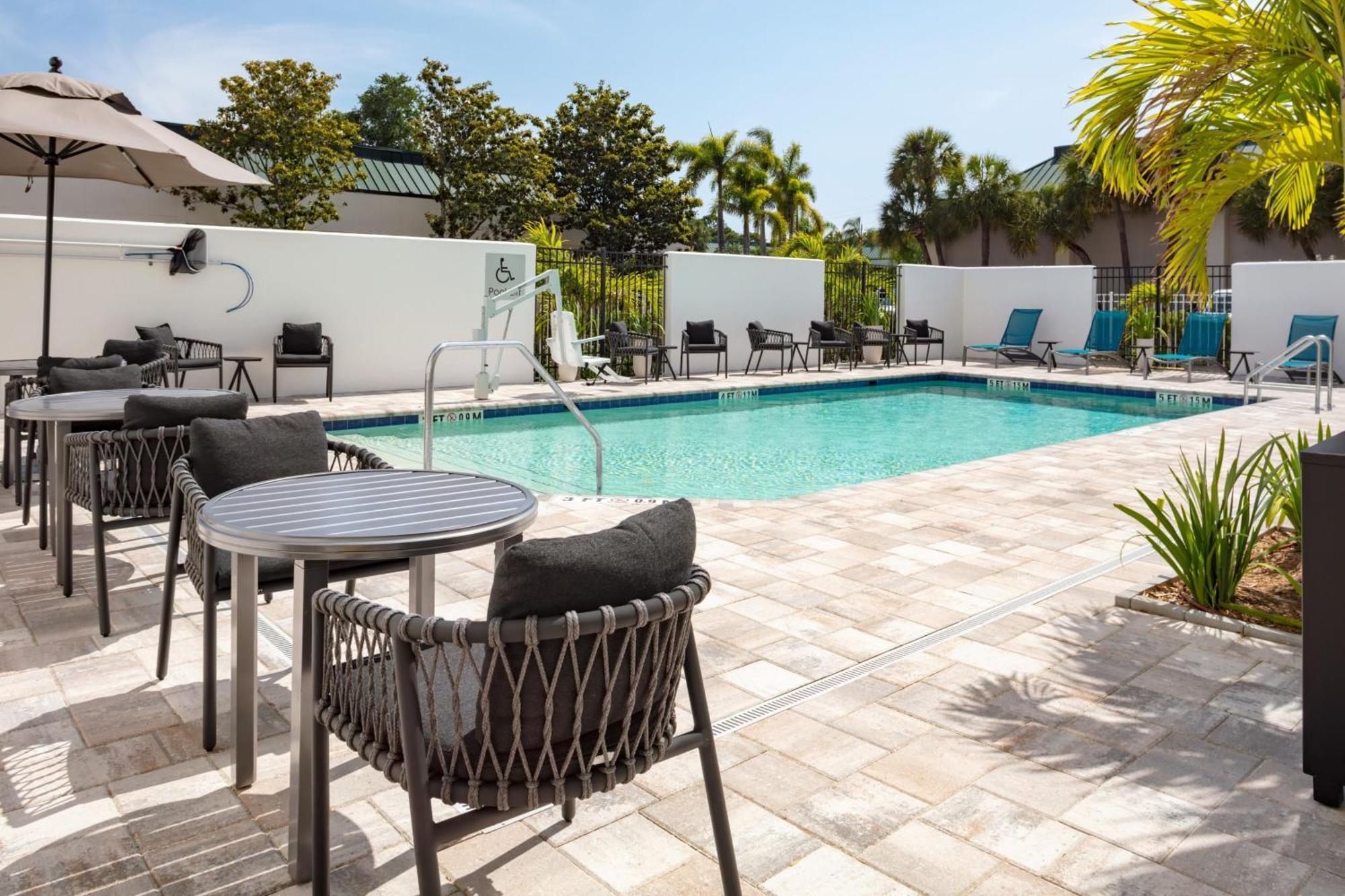 Towneplace Suites By Marriott Tampa Clearwater Eksteriør billede